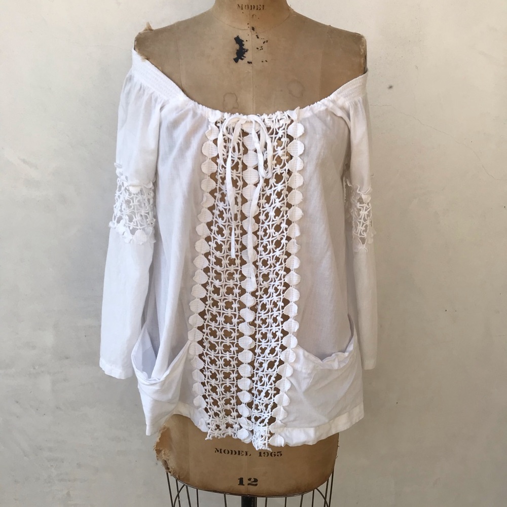 White boho top with pockets